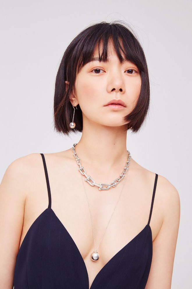 Hóa ra HLV Park Hang Seo là tiền bối của hàng loạt sao Hàn như Lee Young Ae, Kang Dong Won, Jang Geun Suk